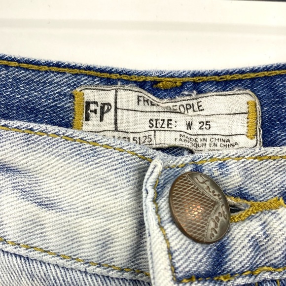 💕SALE Free People High Rise Lace Distressed Short - Picture 8 of 11